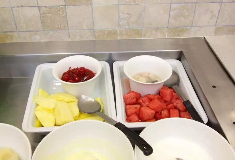 هتل Cresta Lodge Gaborone