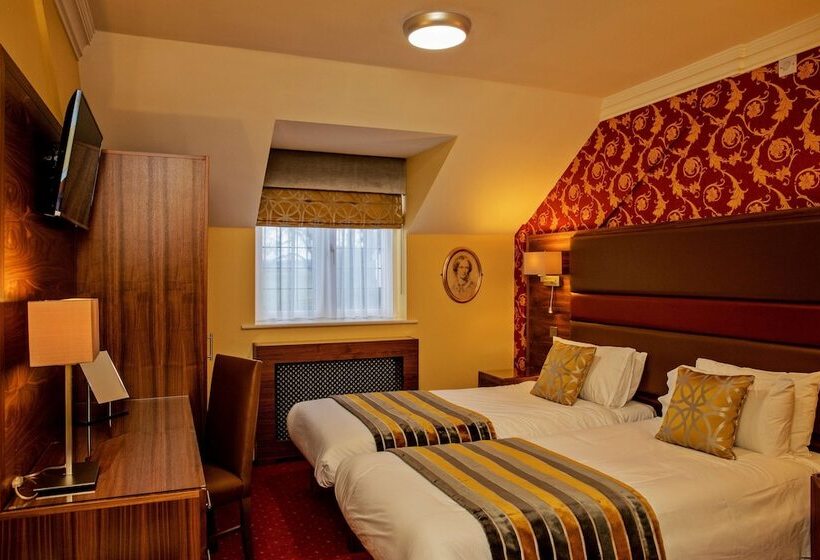 Отель Rogerthorpe Manor