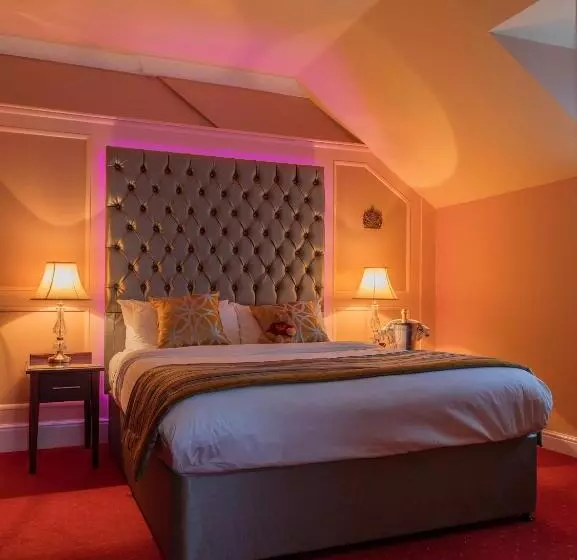 فندق Rogerthorpe Manor