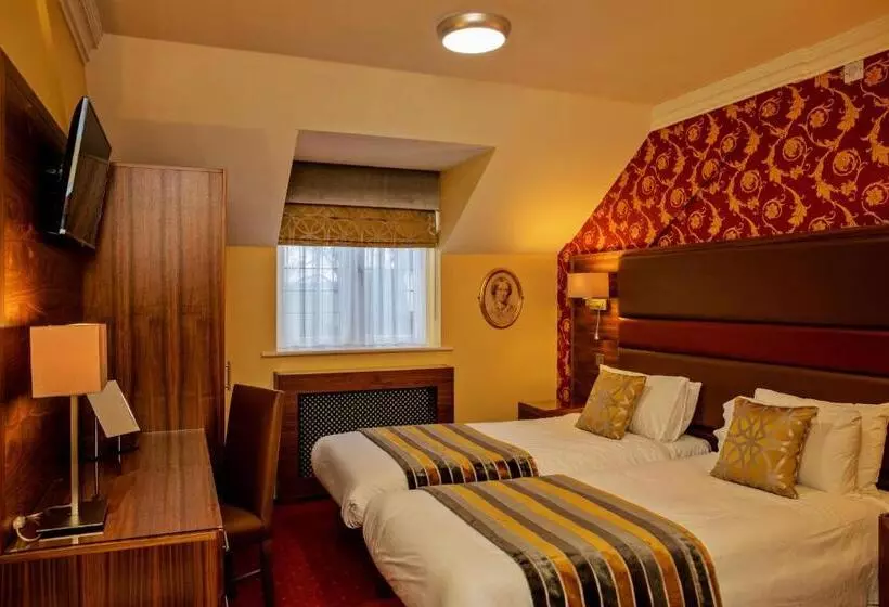 فندق Rogerthorpe Manor