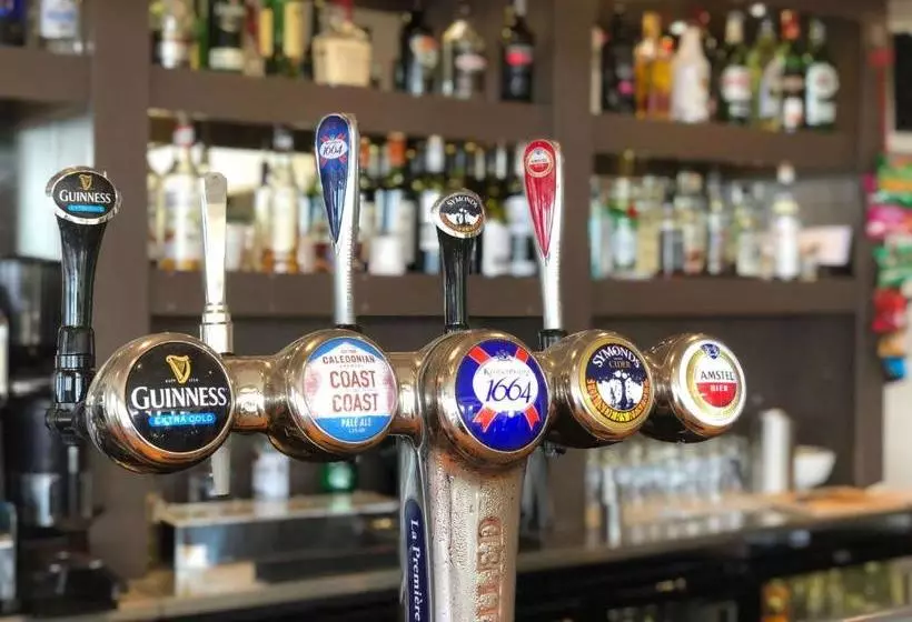 호텔 Salterns Harbourside