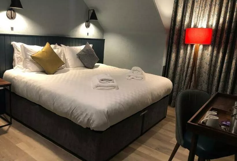 Hotell The Balavoulin Pub With Rooms