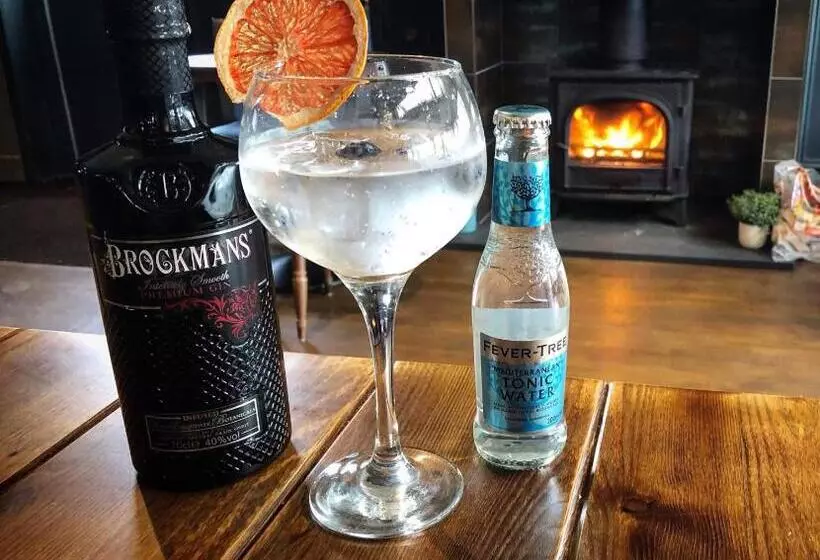 Hotell The Balavoulin Pub With Rooms