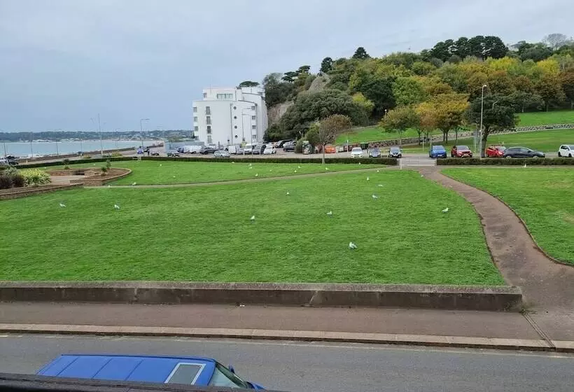 Grand Jersey Hotel And Spa