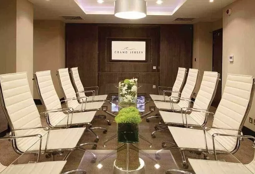 Grand Jersey Hotel And Spa