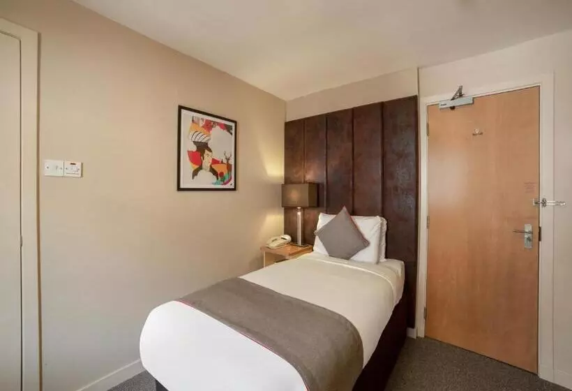 Отель Brentwood Aberdeen City Centre