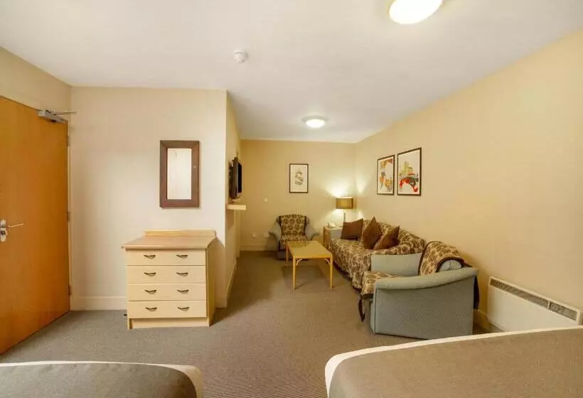 Отель Brentwood Aberdeen City Centre