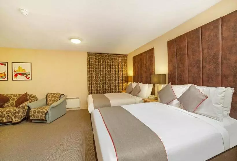 Отель Brentwood Aberdeen City Centre