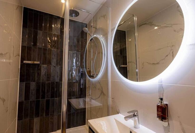 فندق Brisbane House