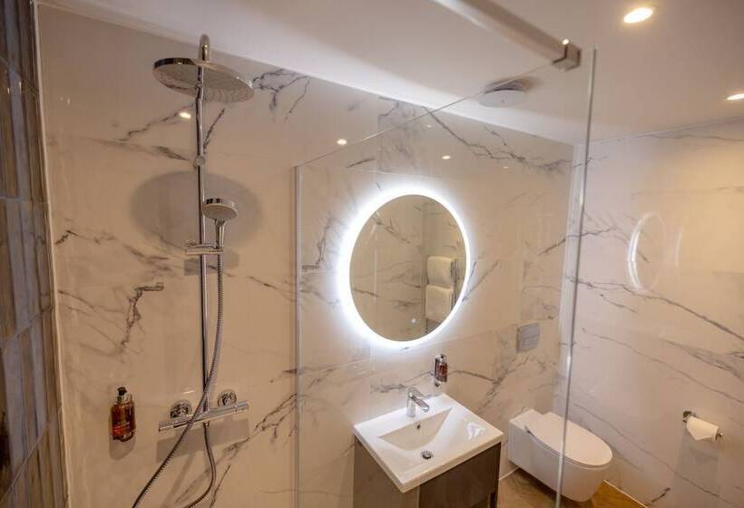 فندق Brisbane House