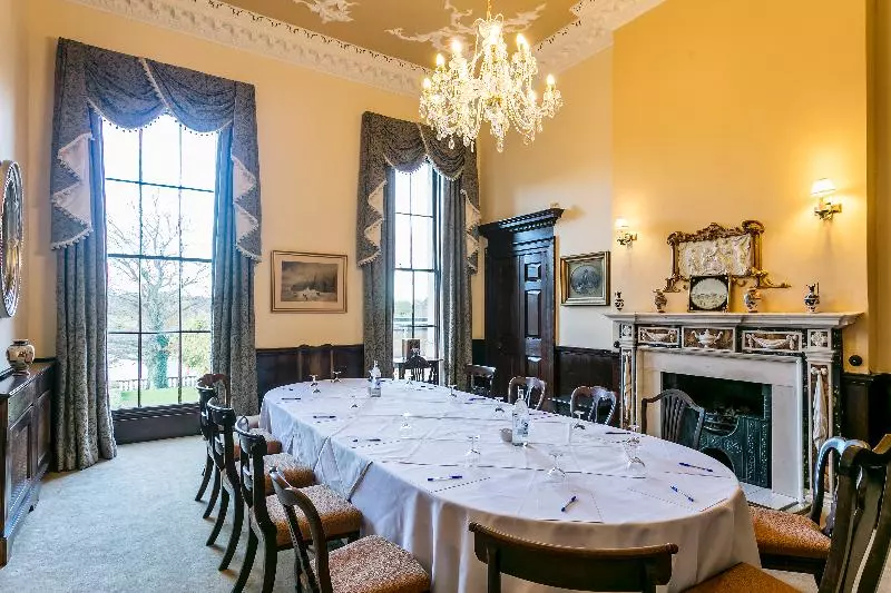 ホテル Ednam House