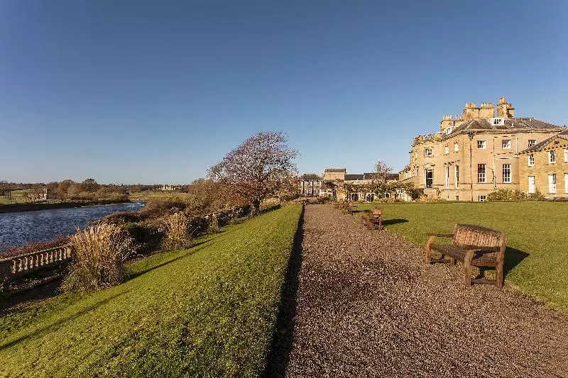 ホテル Ednam House