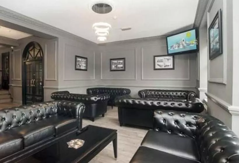 ホテル Grand St Leger