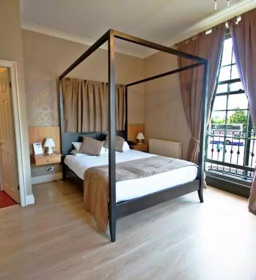 ホテル Grand St Leger