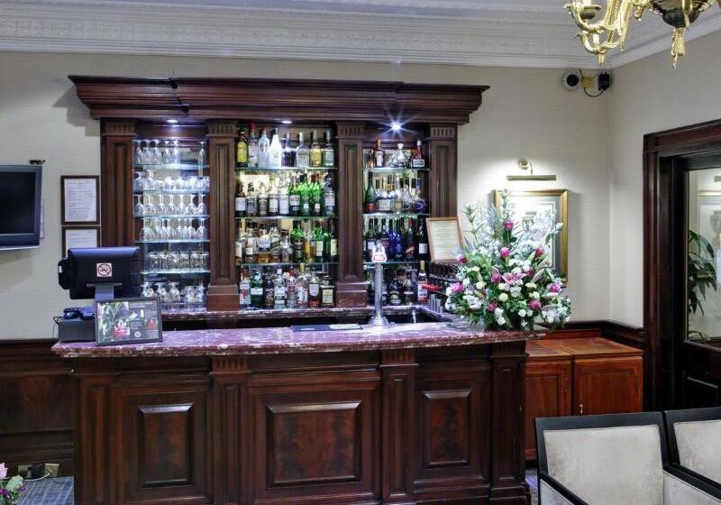 בית מלון כפרי Grange White Hall