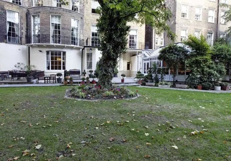 ホテル Grange White Hall