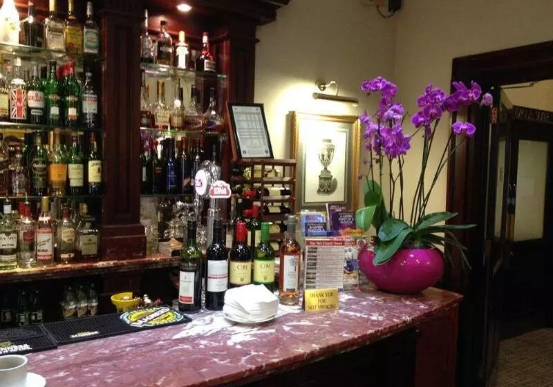 ホテル Grange White Hall