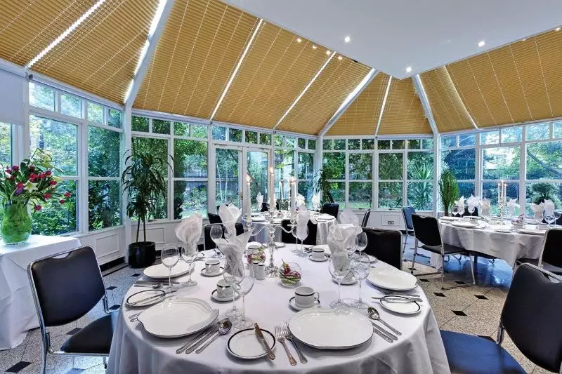 ホテル Grange White Hall