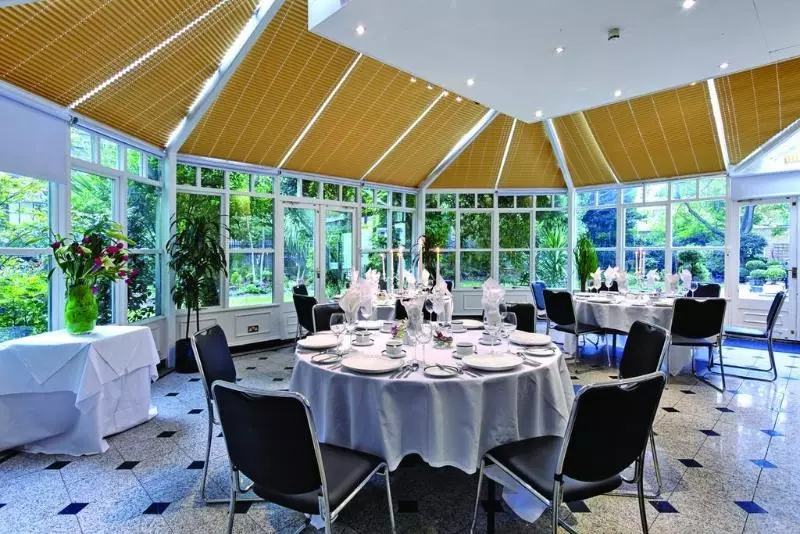 ホテル Grange White Hall