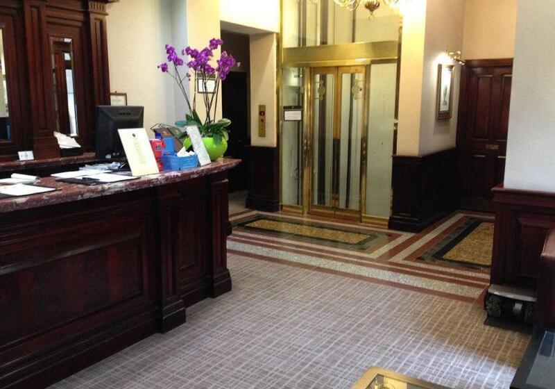 בית מלון כפרי Grange White Hall