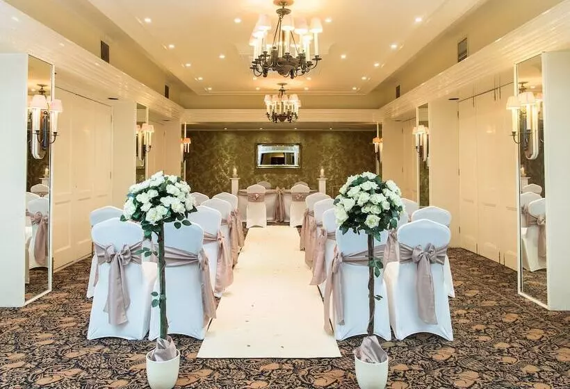 The Bull Hotel; Sure Hotel Collection By Best Western