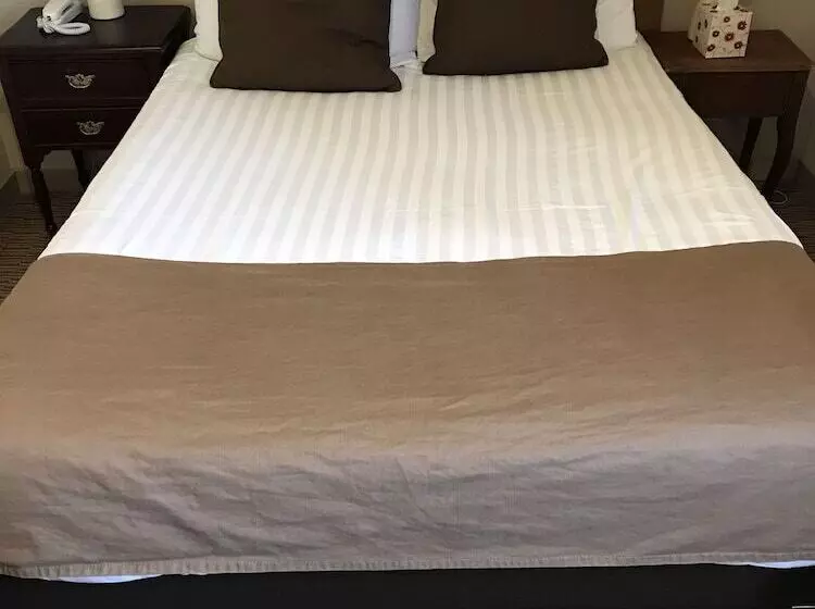 호텔 The Deddington Arms