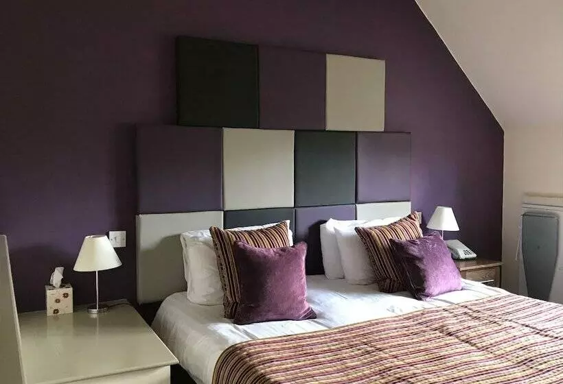 호텔 The Deddington Arms