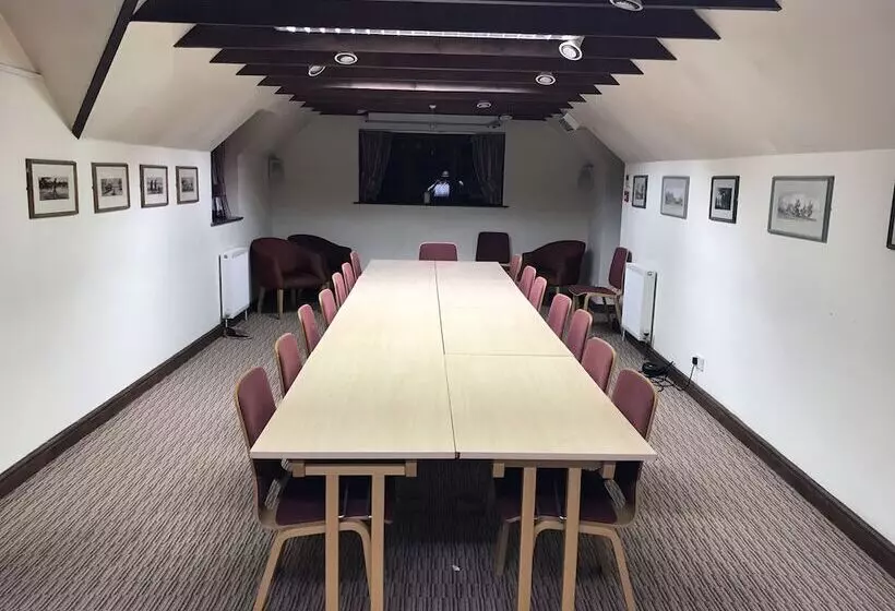 호텔 The Deddington Arms