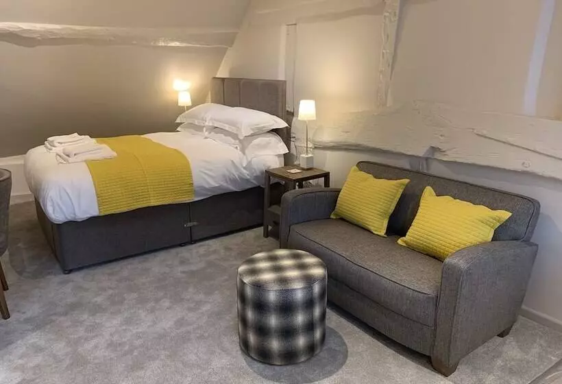 בית מלון כפרי The Falcon