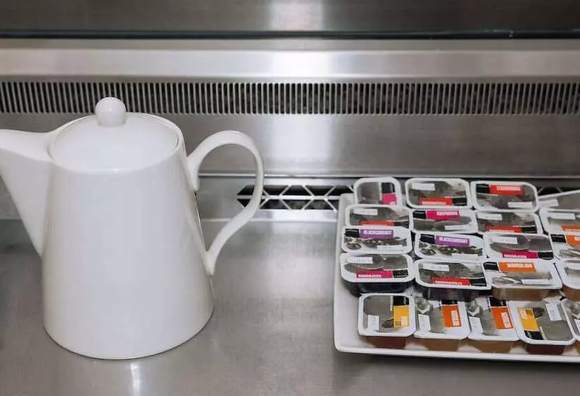 בית מלון כפרי The Premier Notting Hill