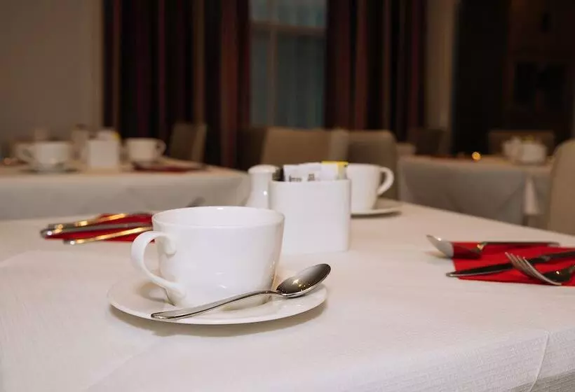 בית מלון כפרי The Premier Notting Hill