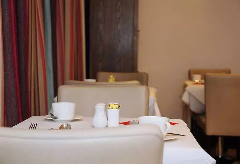 בית מלון כפרי The Premier Notting Hill