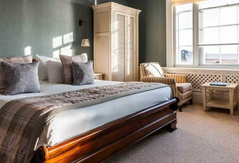 בית מלון כפרי The White Lion