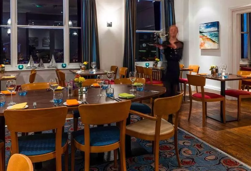 בית מלון כפרי The White Lion