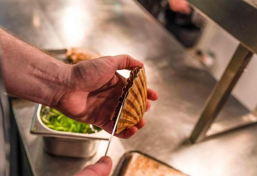 Hotel The White Lion