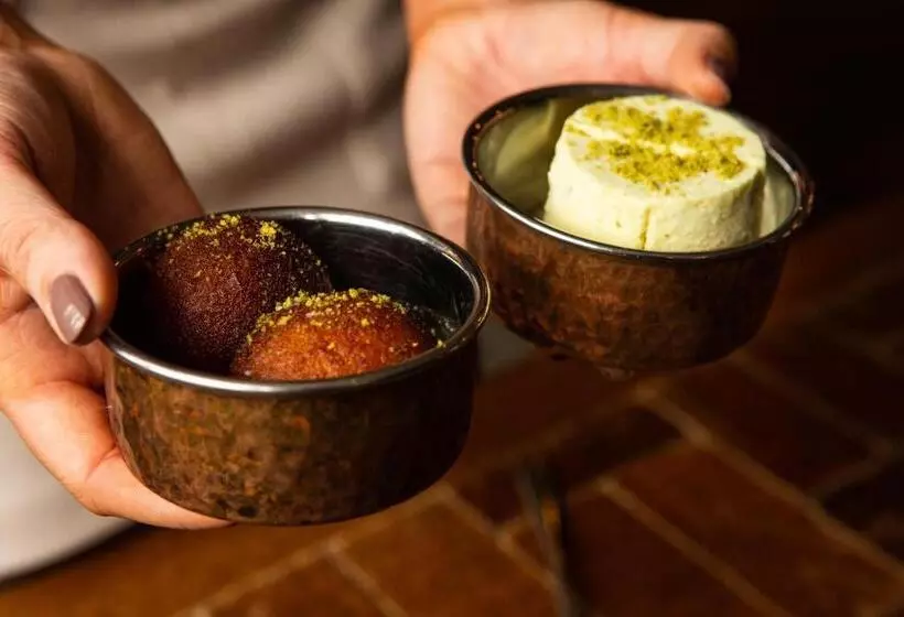 בית מלון כפרי The White Lion