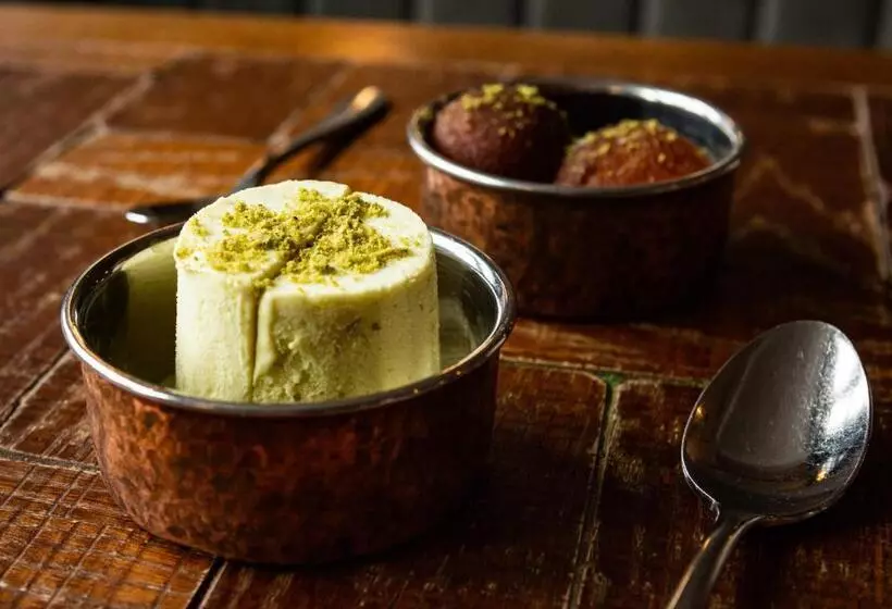 בית מלון כפרי The White Lion