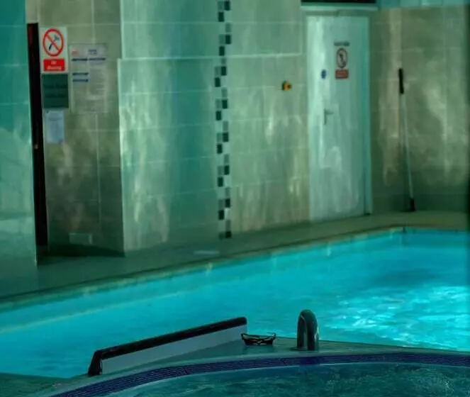 Bury Ramsbottom Old Mill Hotel And Leisure Club