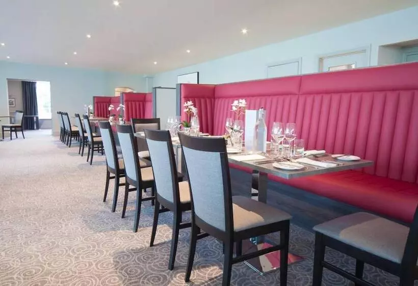 בית מלון כפרי Hawkstone Park