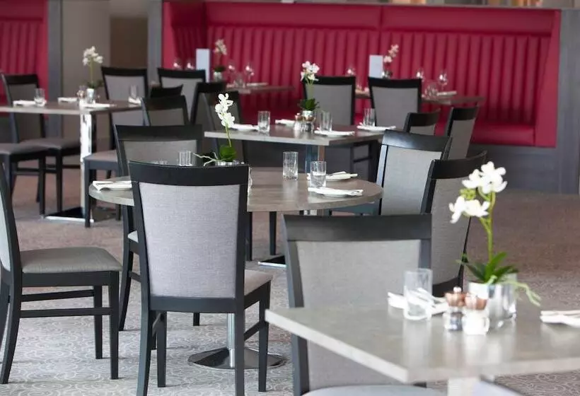 בית מלון כפרי Hawkstone Park