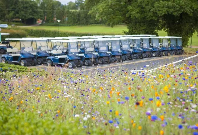 בית מלון כפרי Hawkstone Park