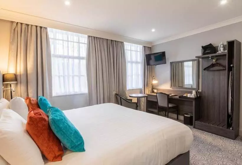 בית מלון כפרי Hawkstone Park