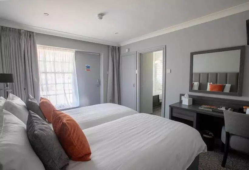 בית מלון כפרי Hawkstone Park