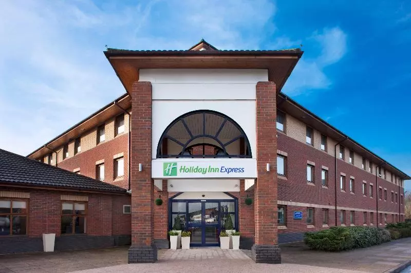 فندق Holiday Inn Express Warwick   Stratford Upon Avon, An Ihg