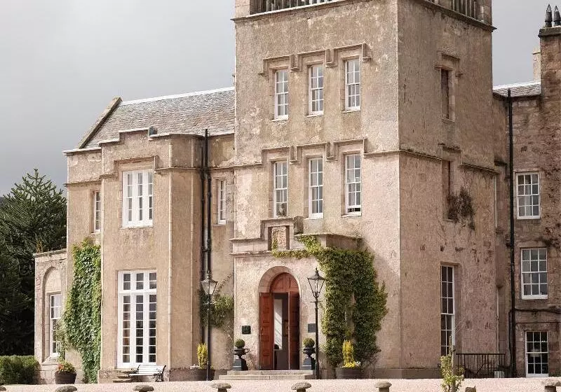 Отель Macdonald Pittodrie House