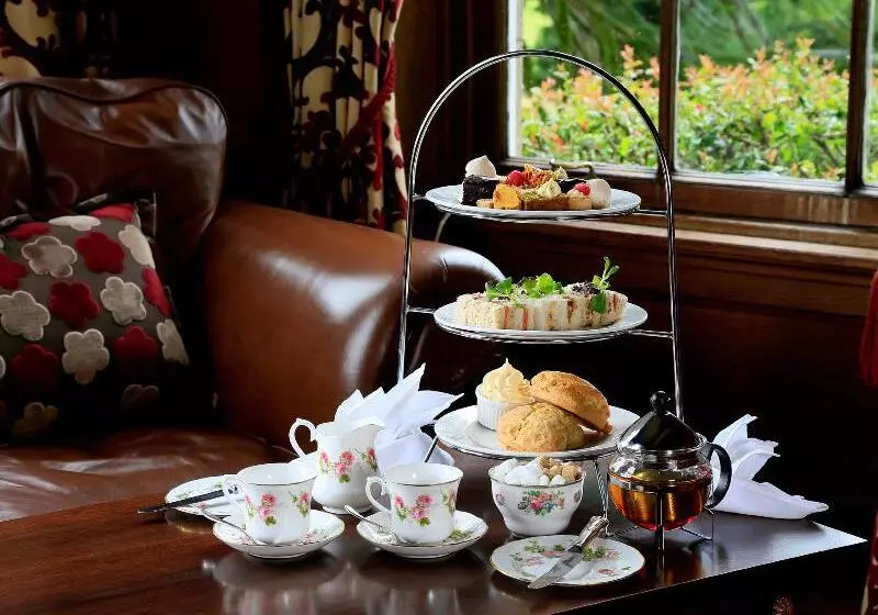 Отель Macdonald Pittodrie House