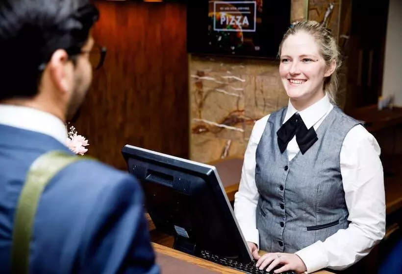 هتل Heritage Park Pontypridd, Trademark Collection By Wyndham