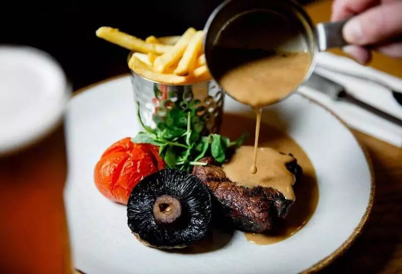 هتل Heritage Park Pontypridd, Trademark Collection By Wyndham