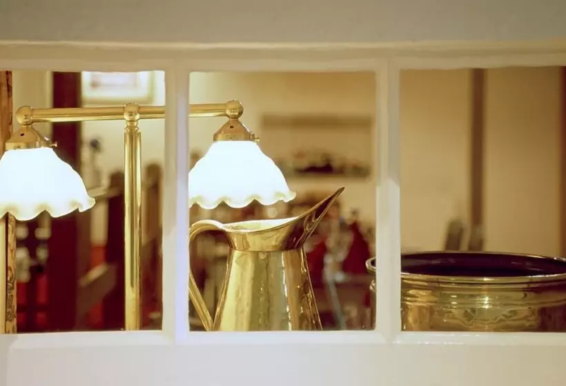 Whoop Hall Hotel And Leisure