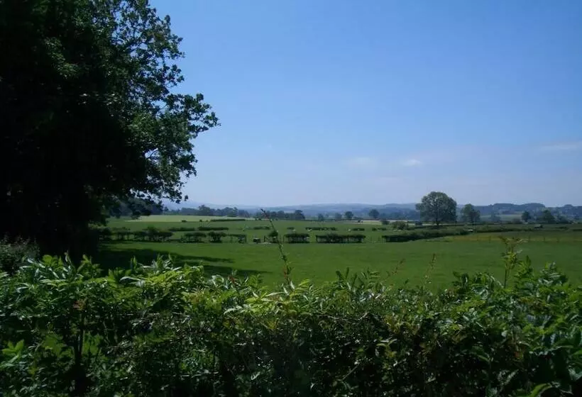 Whoop Hall Hotel And Leisure